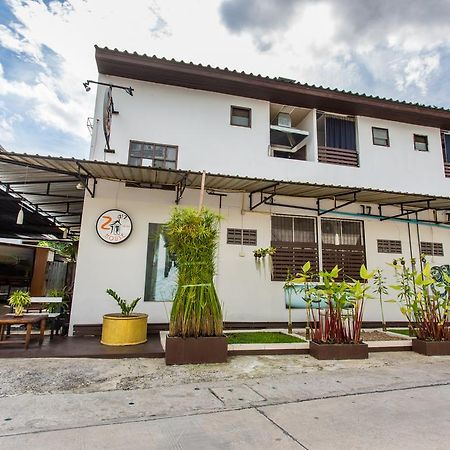 Zzhouse Hotel Chiang Mai Exterior photo