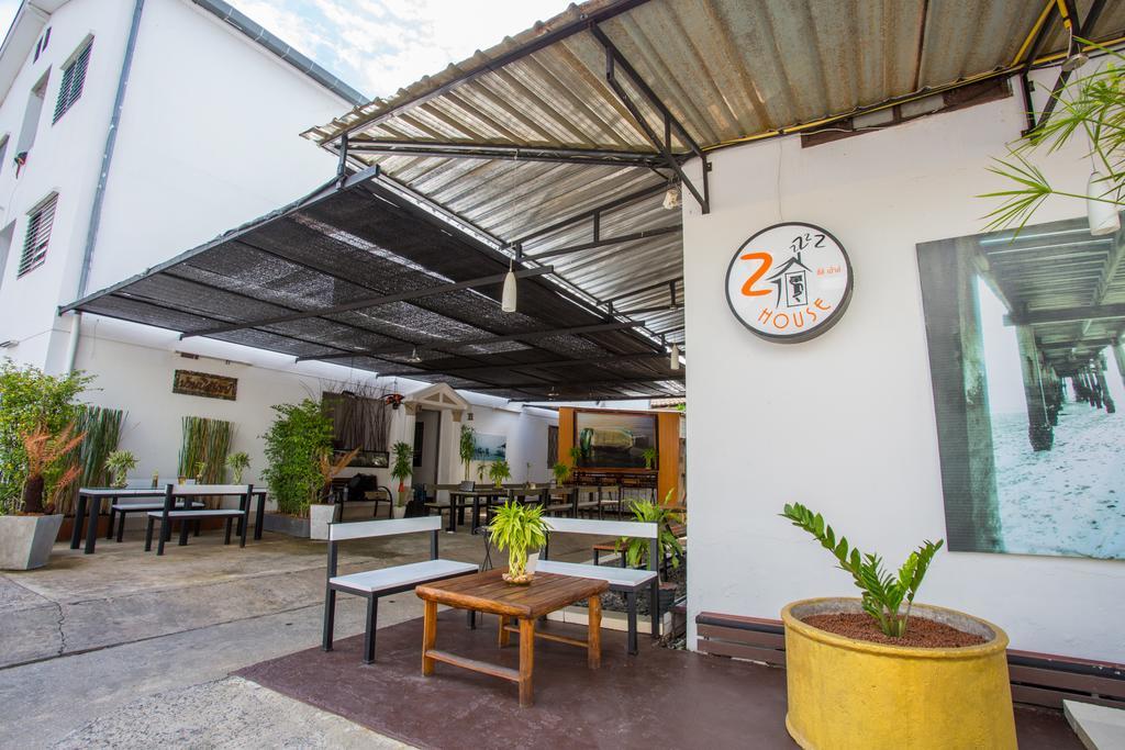 Zzhouse Hotel Chiang Mai Exterior photo