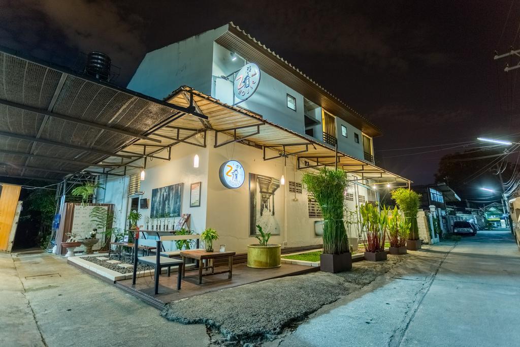 Zzhouse Hotel Chiang Mai Exterior photo